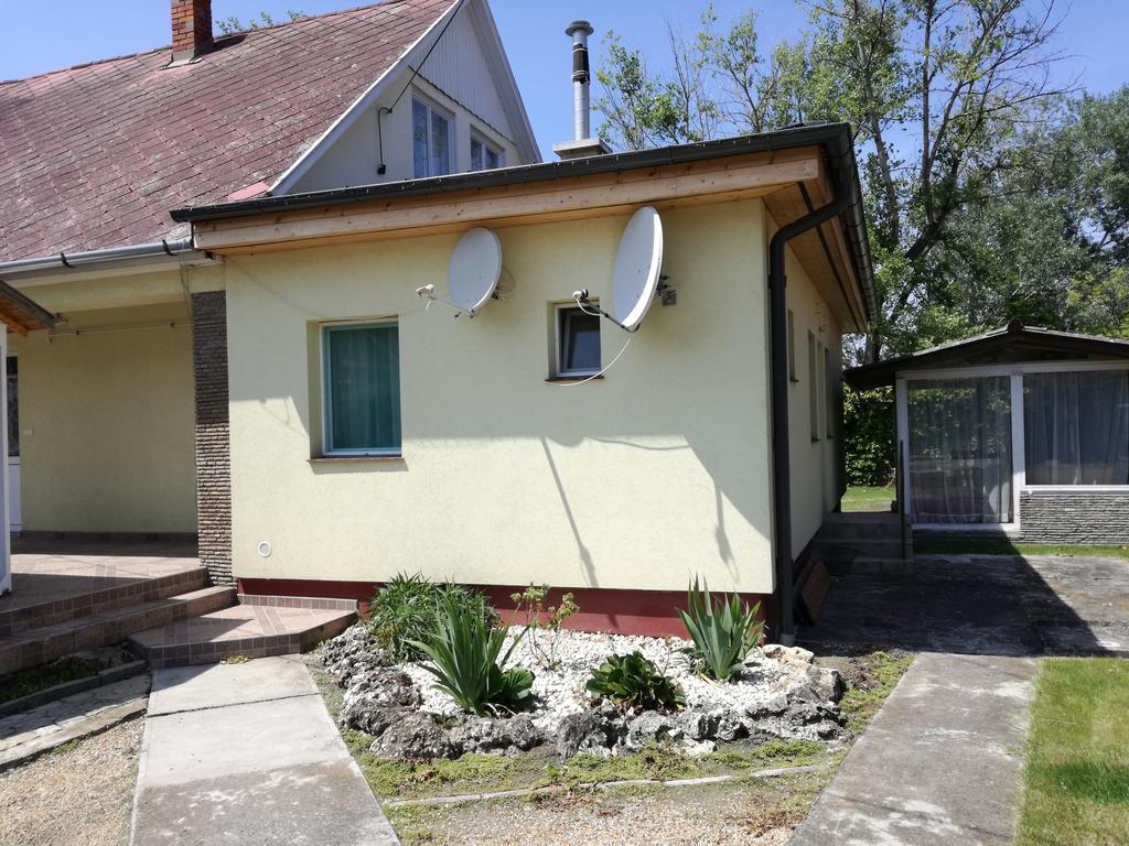 Margareta Apartmanhaz Balatonboglár Exterior foto
