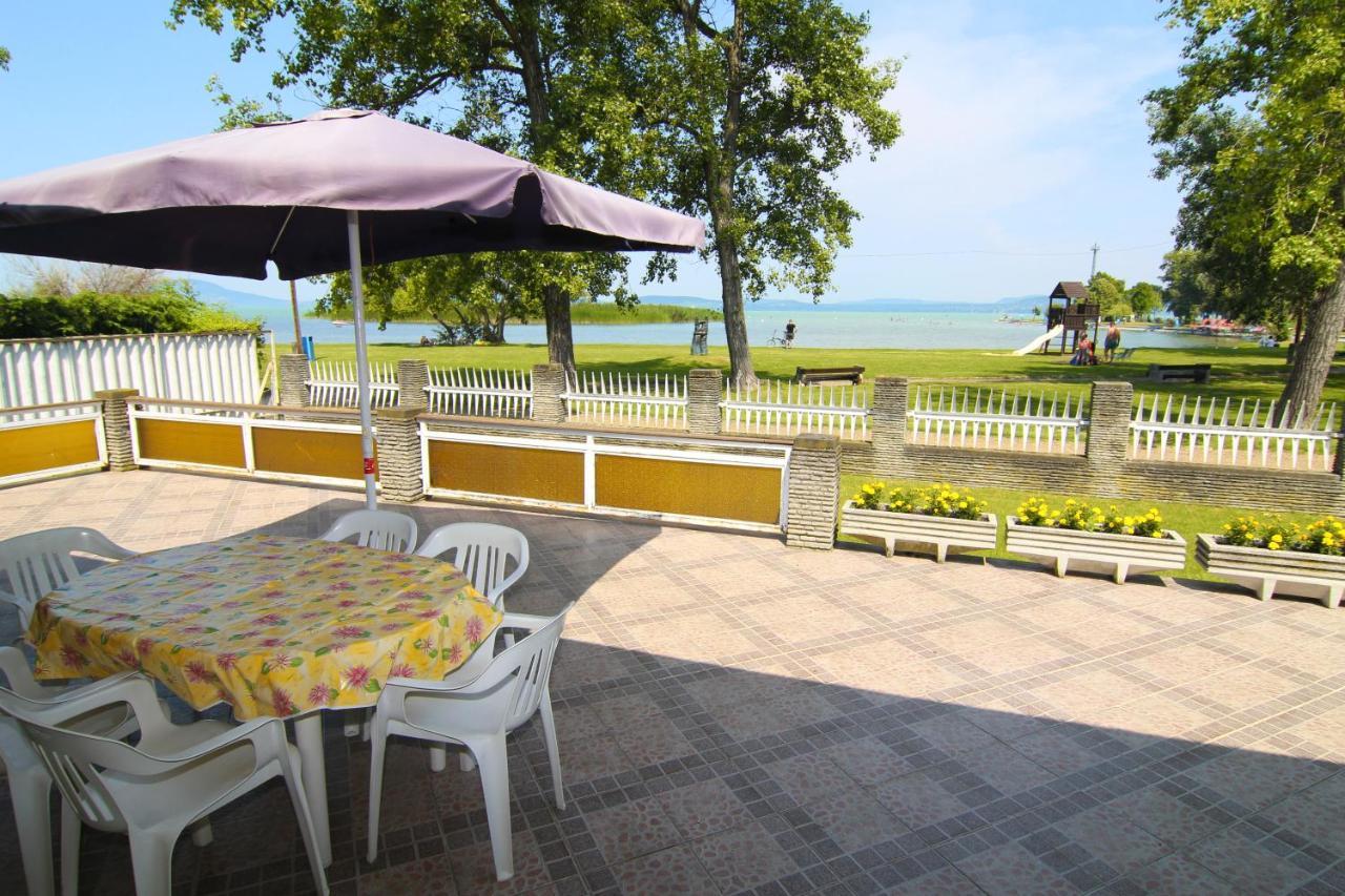 Margareta Apartmanhaz Balatonboglár Exterior foto