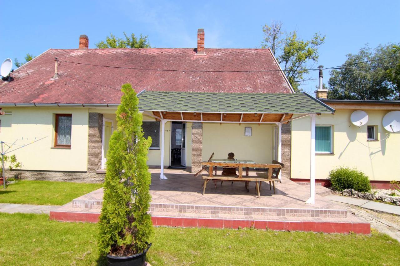 Margareta Apartmanhaz Balatonboglár Exterior foto