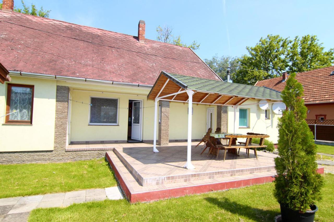 Margareta Apartmanhaz Balatonboglár Exterior foto